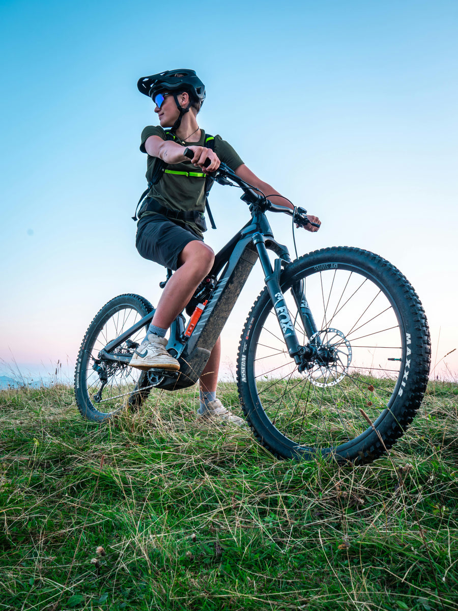 fahrradständer marken Favoto E-bike Rennrad Fahrradhalter - fahrradständer Boden für Elektrofahrräder und Fahrräder 20-29 Zoll Maximalgewicht 38kg Maskenpflicht während Corona: Das müll box Varients:UcityS Purple
