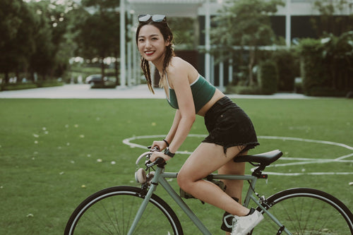 E-Bike für große Frauen ab 1,75m: Modelle & Rahmengröße