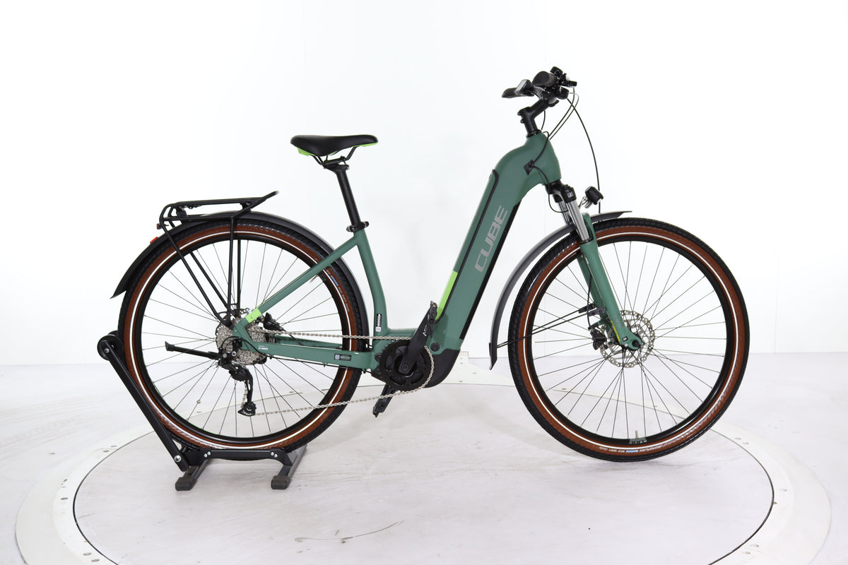 cube e bike touring hybrid one 400 Cube Touring Hybrid One E-Bike gebraucht