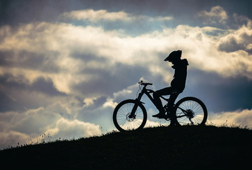 Fahrtechnik für Frauen: Trail-Basics fürs E-MTB
