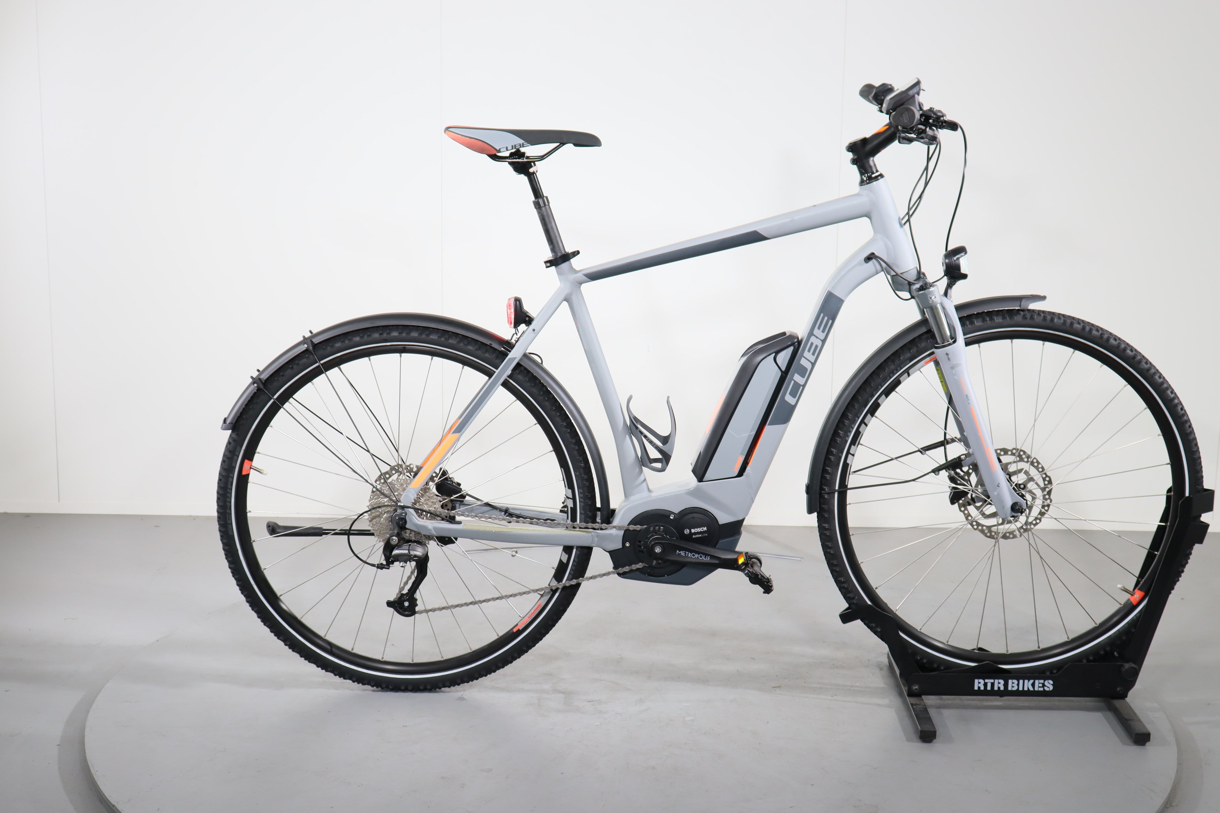 e bike cube cross hybrid Cube Cross Hybrid ONE Refurbished E-Bike