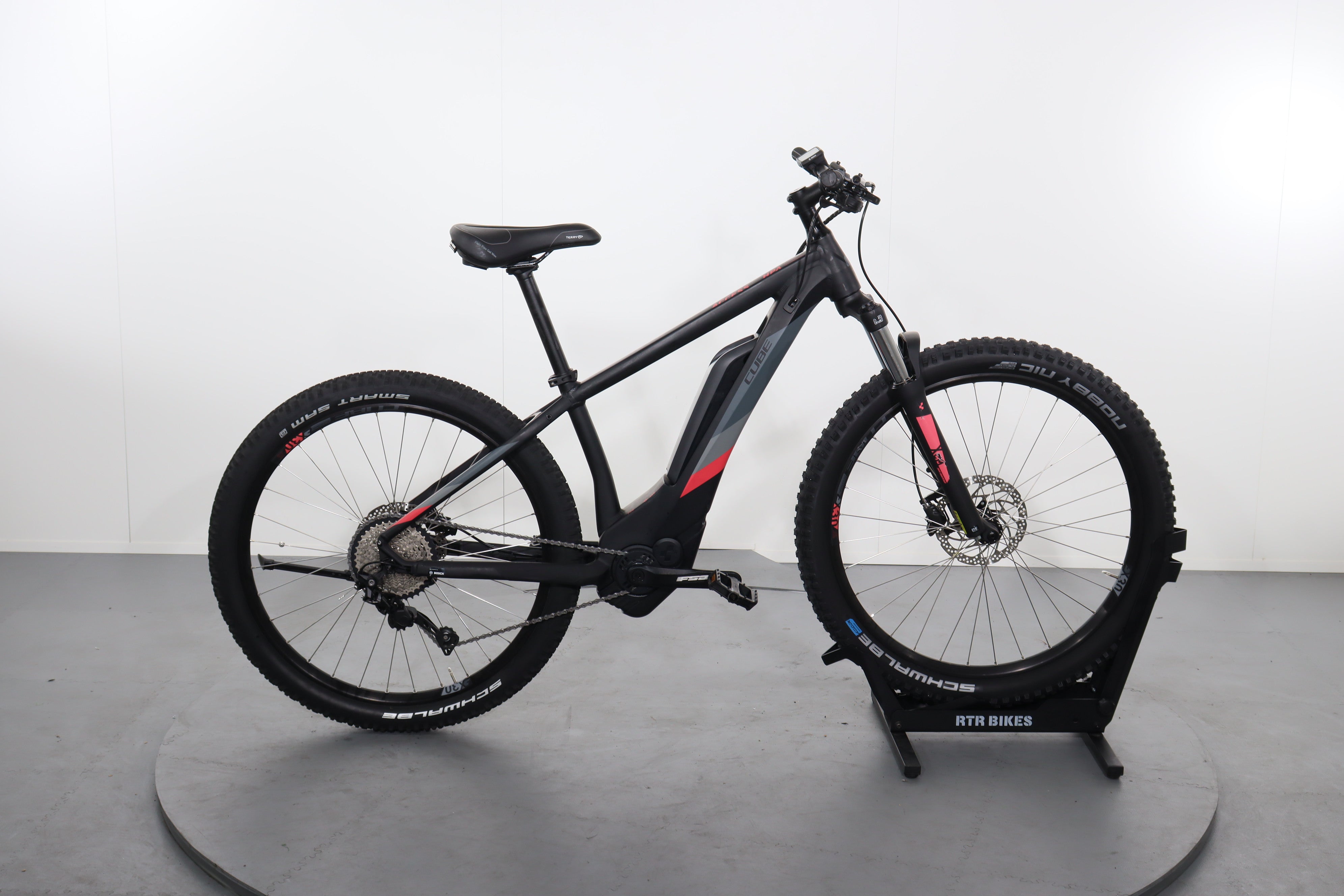 cube e bike access hybrid Cube Access Hybrid Pro Refurbished E-Bike