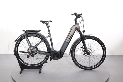 Cube Kathmandu Hybrid SLT 750 #1 global