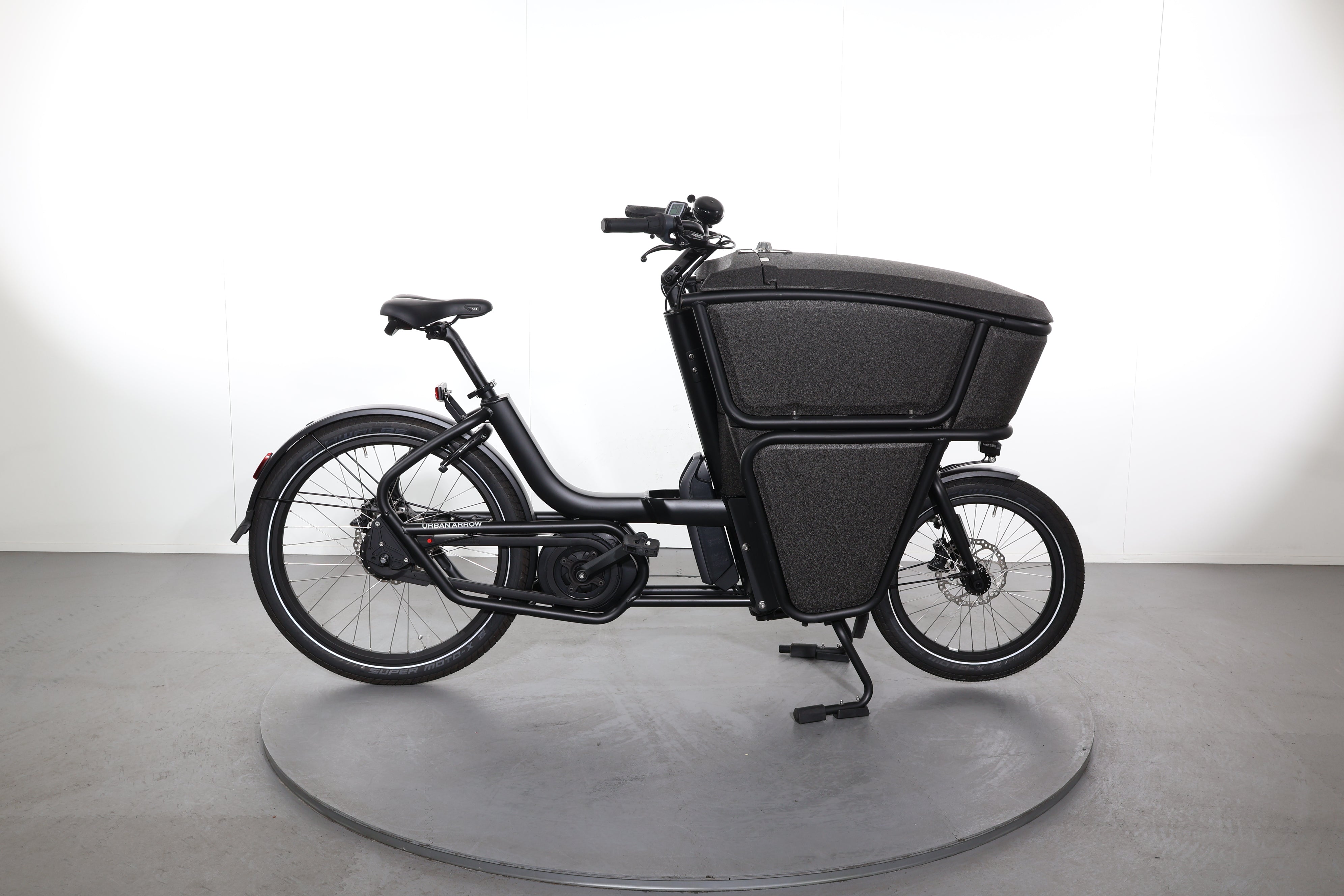 Urban Arrow Shorty Performance Essential