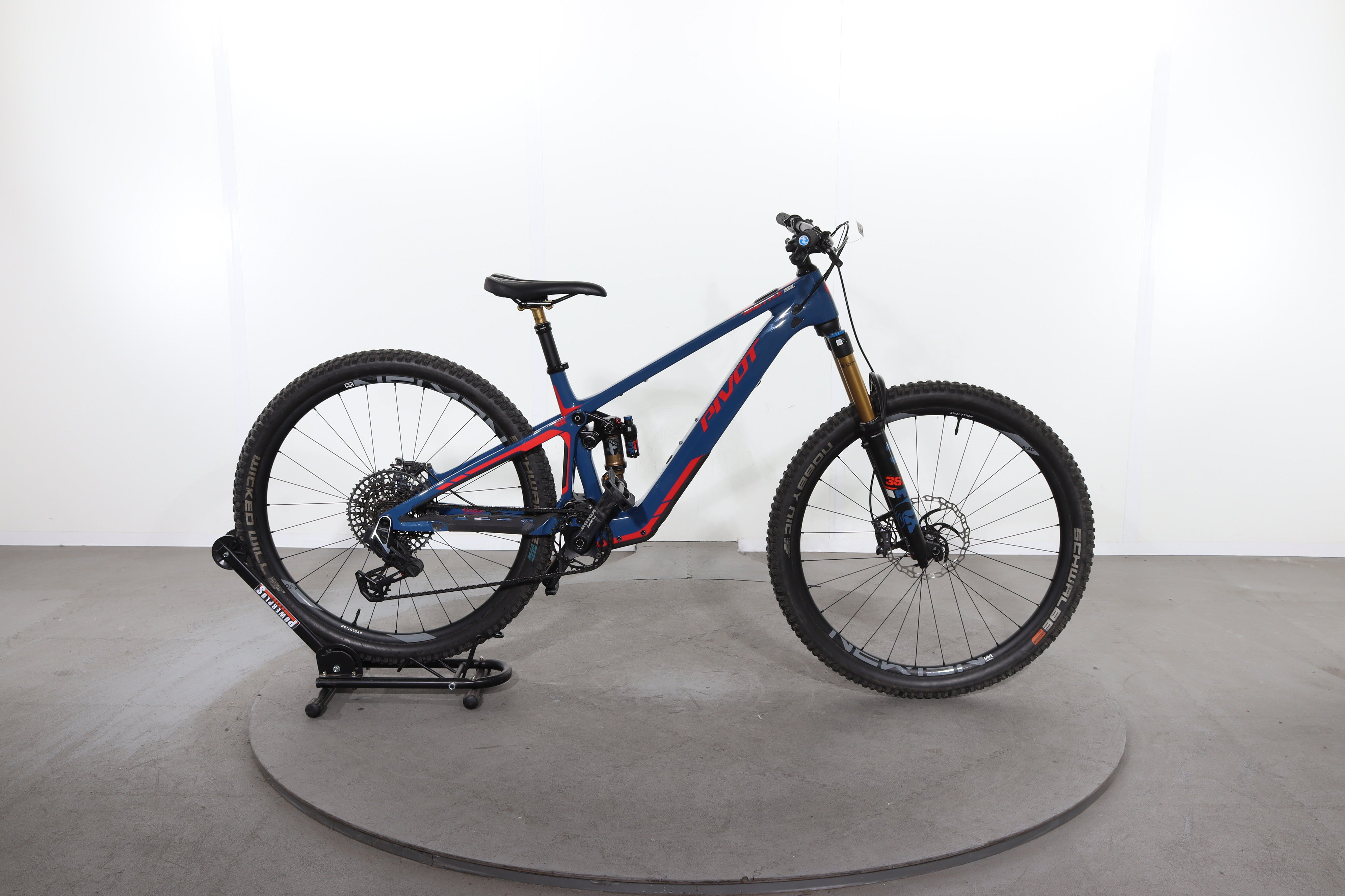 Pivot Shuttle SL