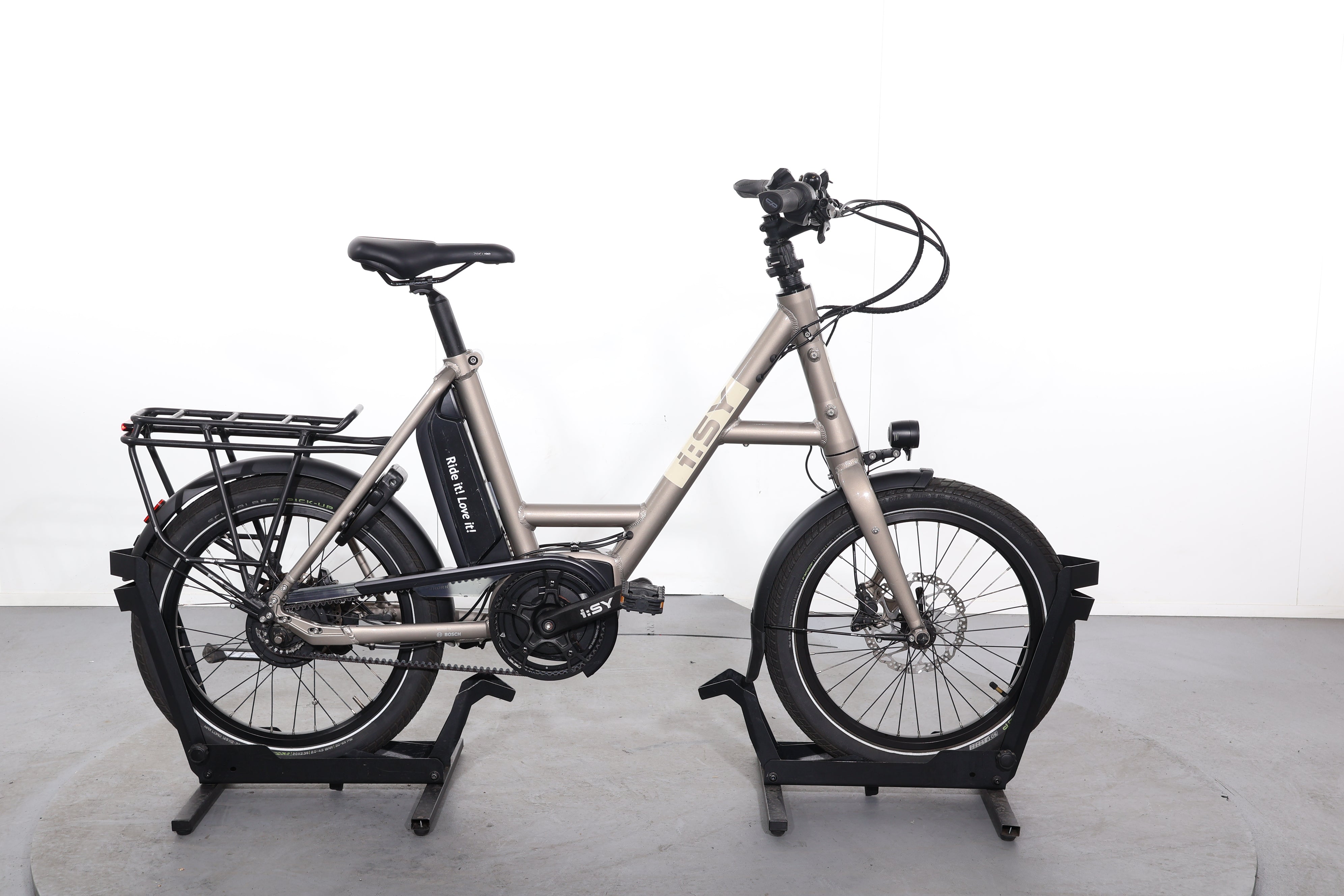 I:SY N3.8 ZR
