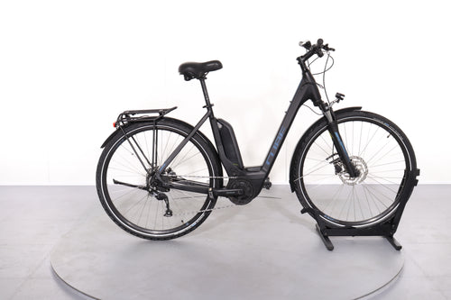 Cube Touring Hybrid Pro