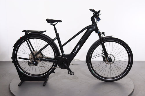 Cube Kathmandu Hybrid EXC