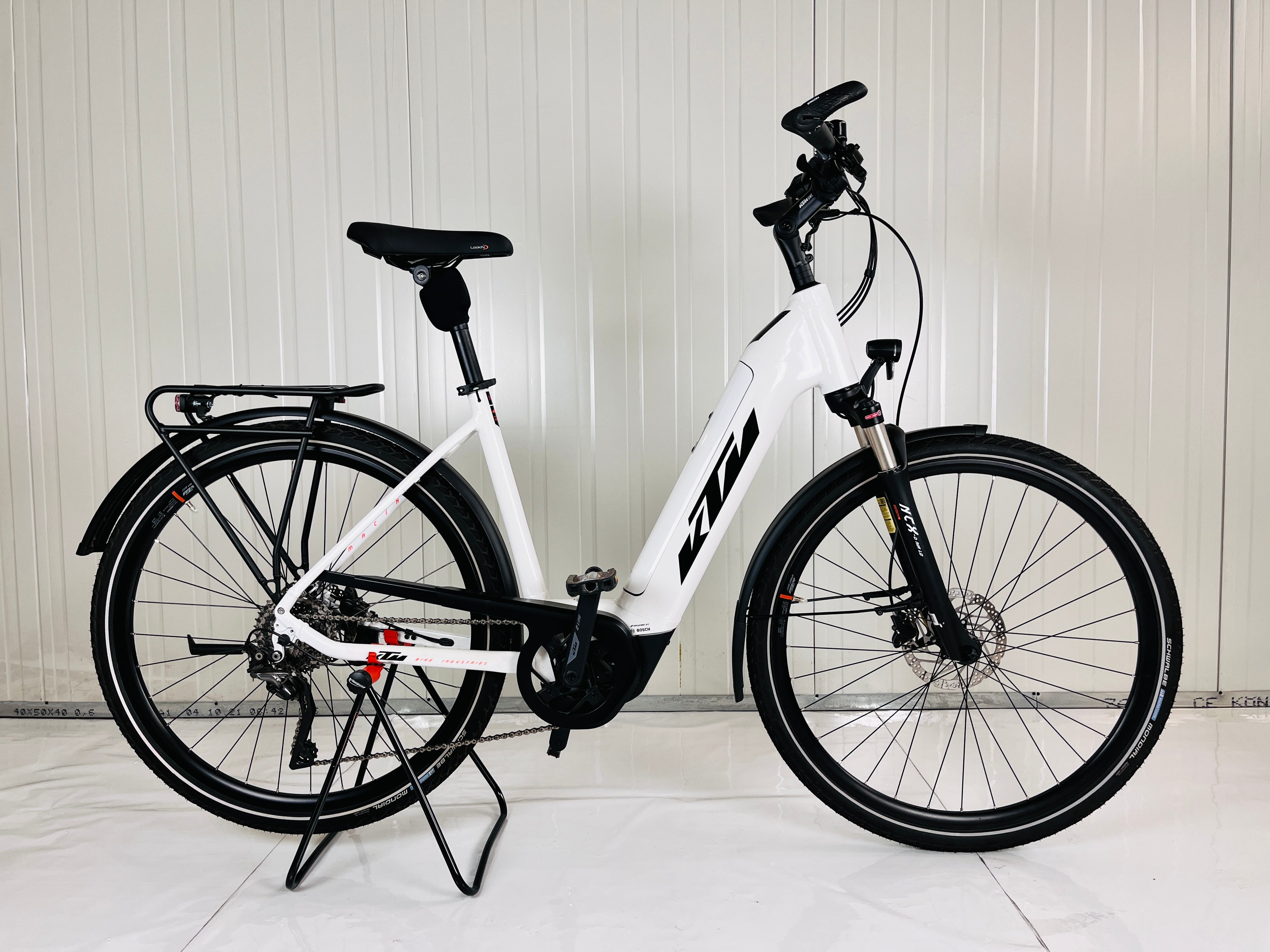 ktm macina ultimate pro e-trekking bike 28 KTM Macina Ultimate Pro E-Bike gebraucht